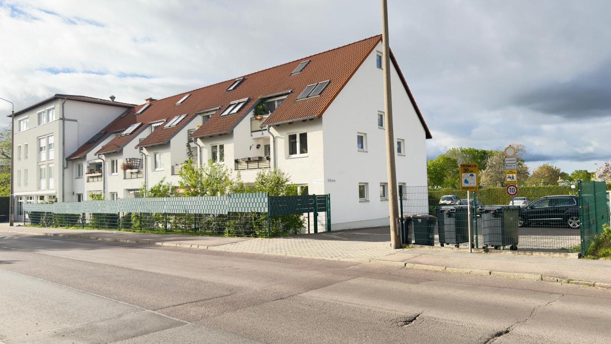 Fewo Am Park - 4P, Boxspringbett, Balkon, Smarttv, Gesundbrunnen, Familienfreundlich Halle  Kültér fotó